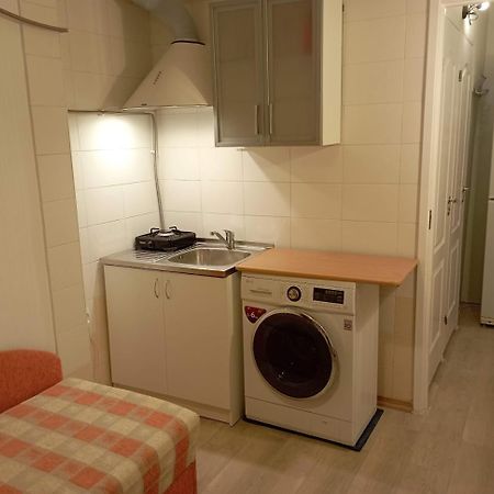 A Comfortable 18M Room With Balcony Talin Exterior foto