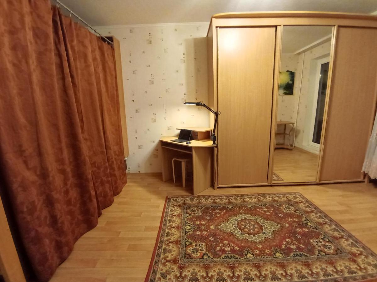 A Comfortable 18M Room With Balcony Talin Exterior foto
