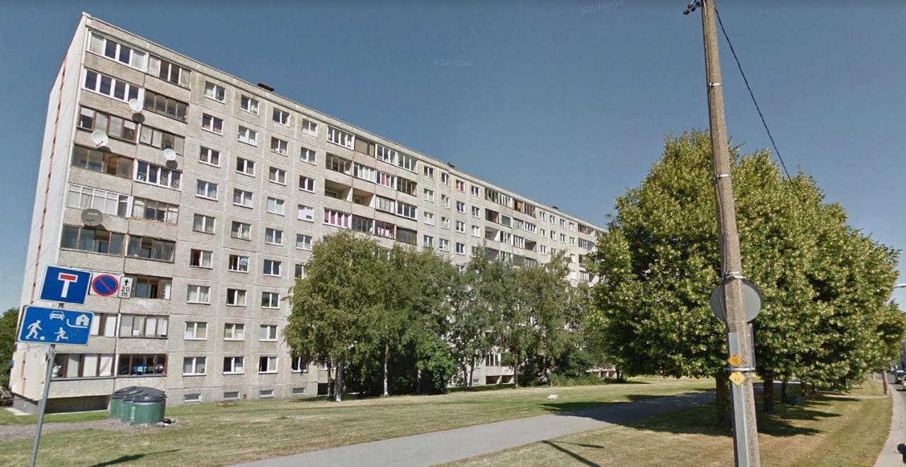 A Comfortable 18M Room With Balcony Talin Exterior foto